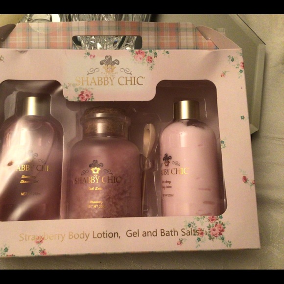 Shabby Chic lotion,Gel, Bath Salts - Picture 7 of 9